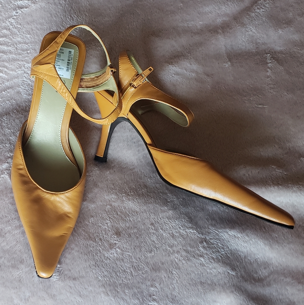 Tan leather heels